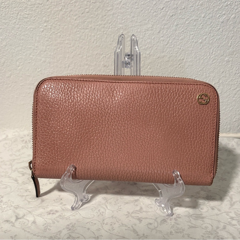 EUC Gucci Pink Leather Wallet